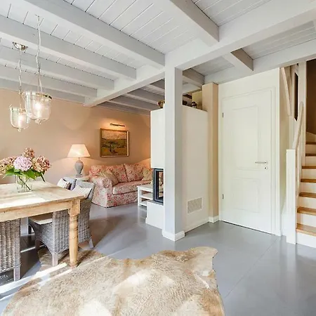 Semi-detached House - Dos081011-l