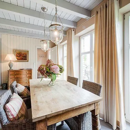 Semi-detached House - Dos081011-l *